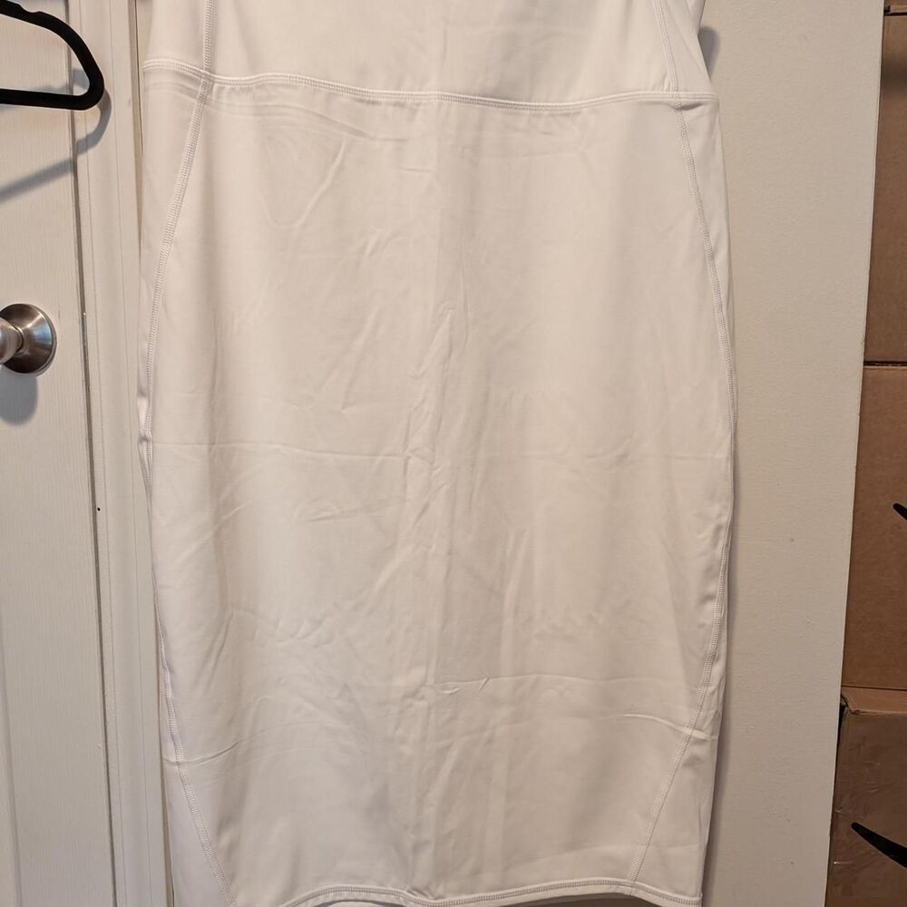 The Gym People Women's White Skirt